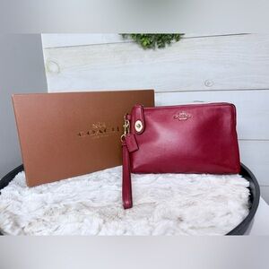 Coach 52607 Red Glove-Tanned Leather Turnlock Wristlet Clutch NWT w/ Box